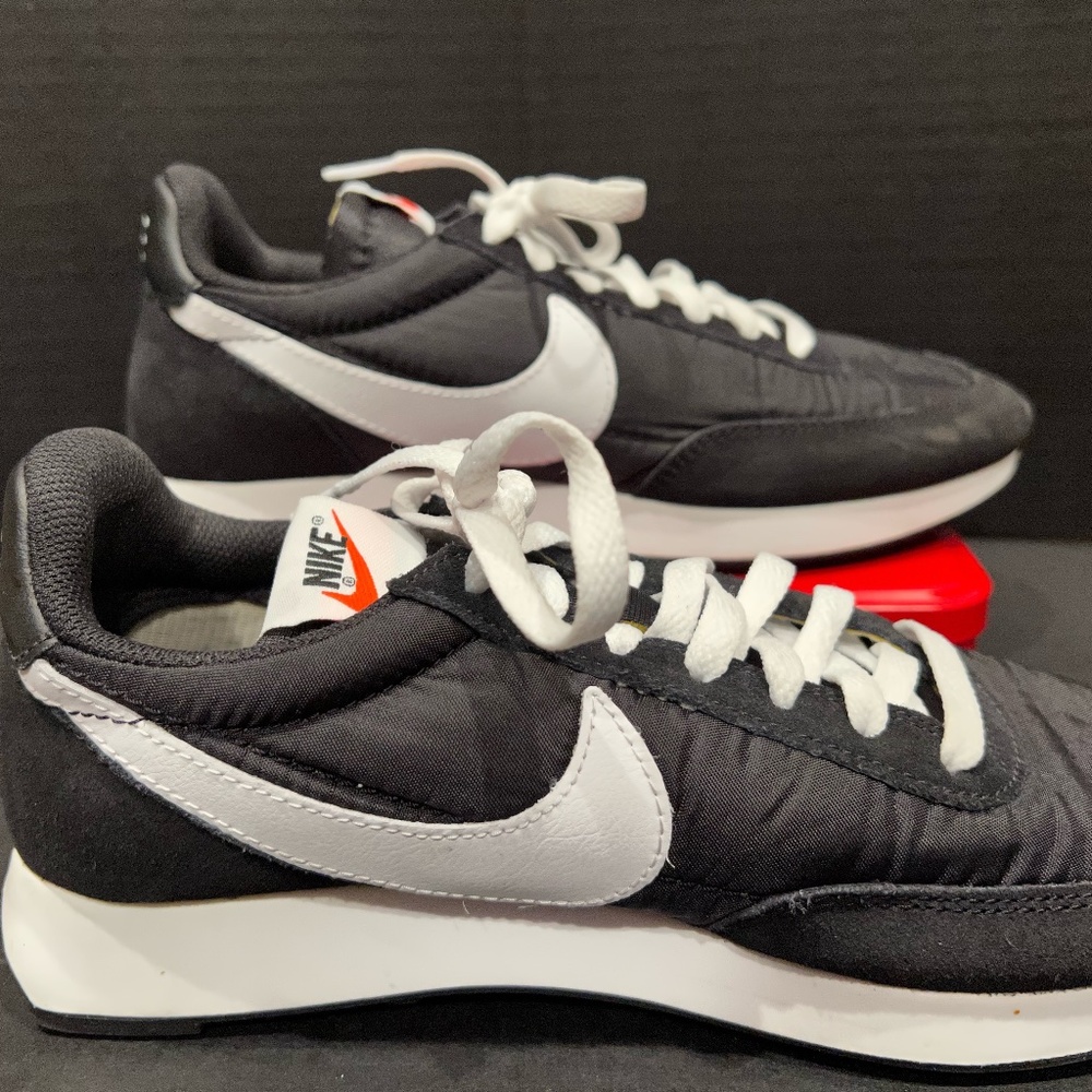 Nike Tailwind 79 Mens Size 8 shoes